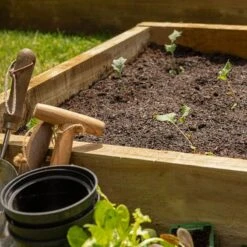 Forest Caledonian Small Raised Bed 3' X 3' (0.9m X 0.9m) -Lifetina Shop calrb9090 caledonian compact raised bed 90x90cm close up1 min