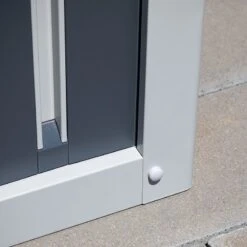 4'4 X 3'2 Trimetals Guardian D43 Metal Shed (1.34m X 0.97m) -Lifetina Shop dm gy139 trimetals guardian d43 metal shed close up2 min 1