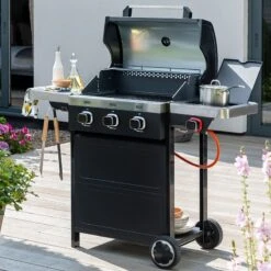 Norfolk Grills Vista 300 Burner Gas BBQ Grill -Lifetina Shop vista300 sb grill insitu3 min